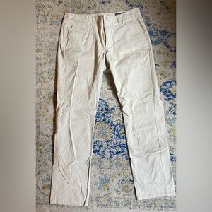 Bonobos Original Stretch Washed Chinos in Slim 32 Waist / 30 Length.
